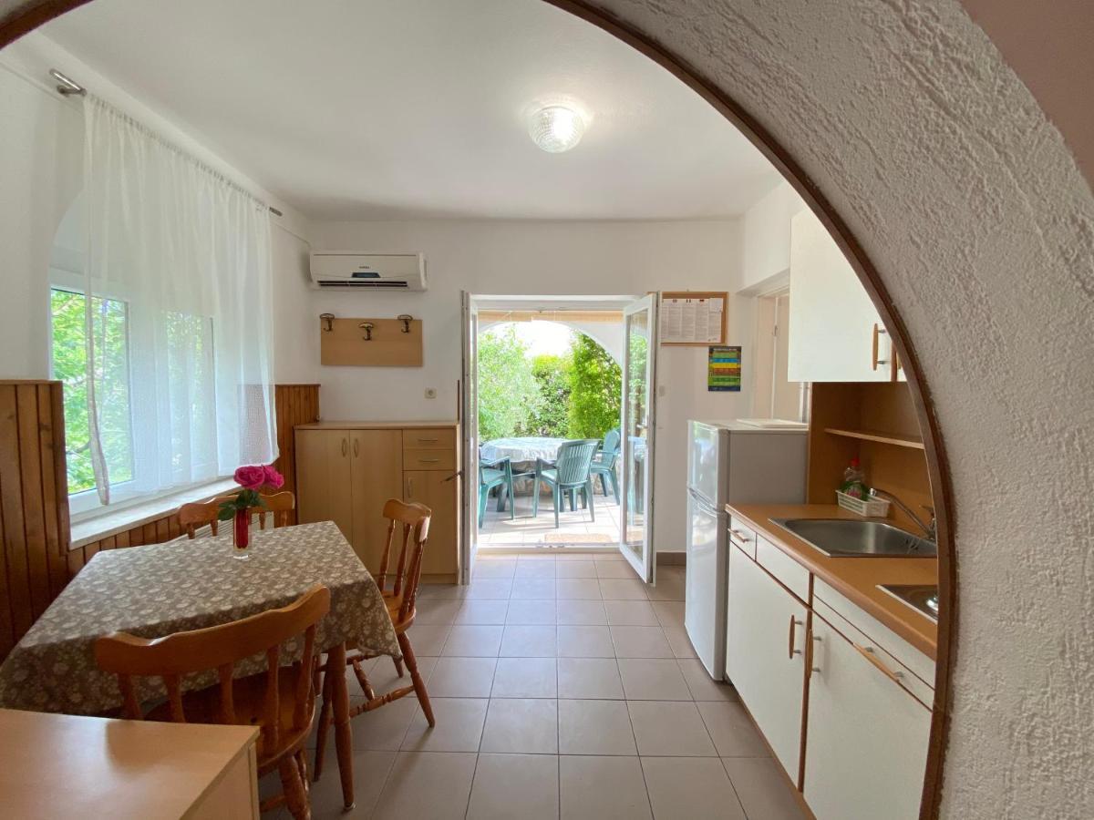 Vilma Kayser Apartment Baska  Exterior photo